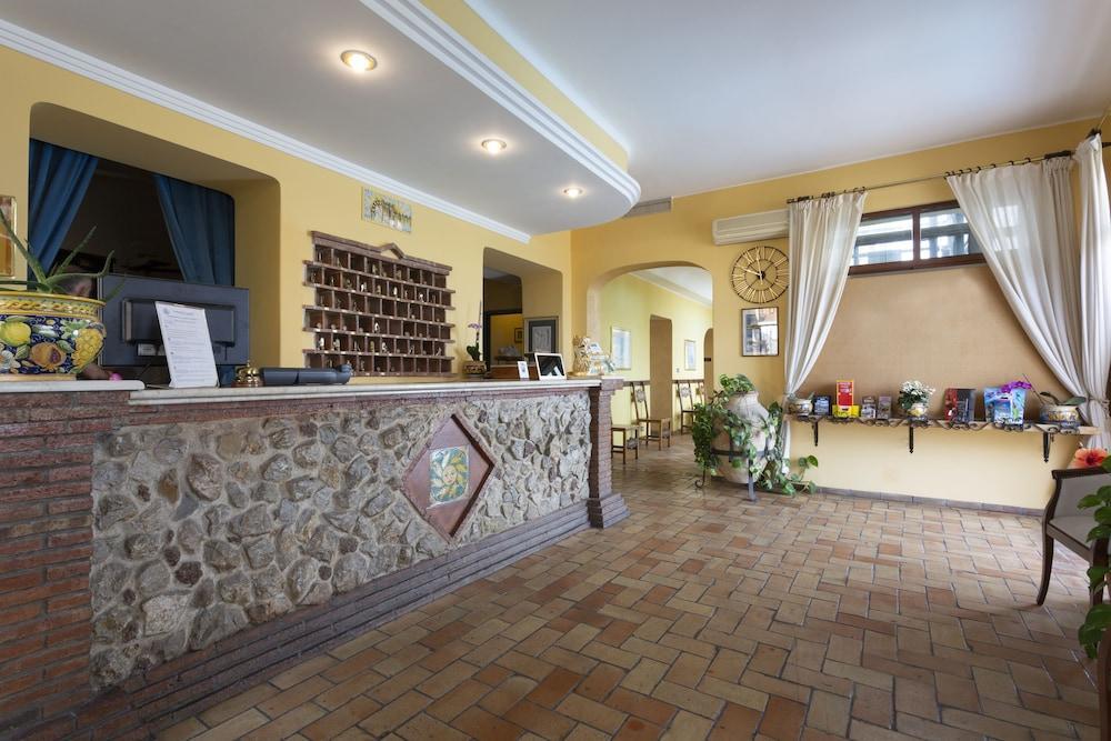 Hotel Sole Castello Taormina Exterior foto