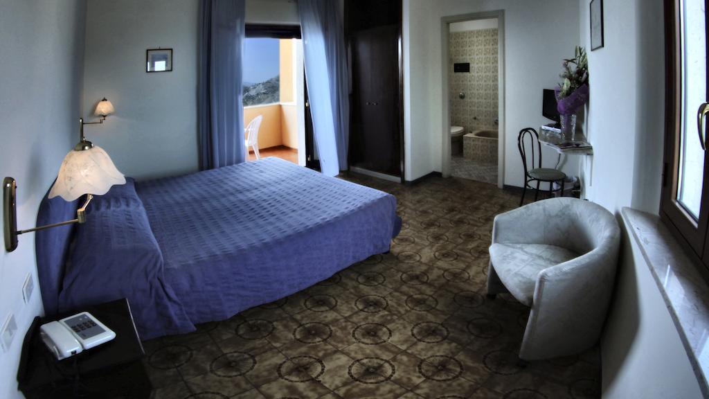 Hotel Sole Castello Taormina Exterior foto