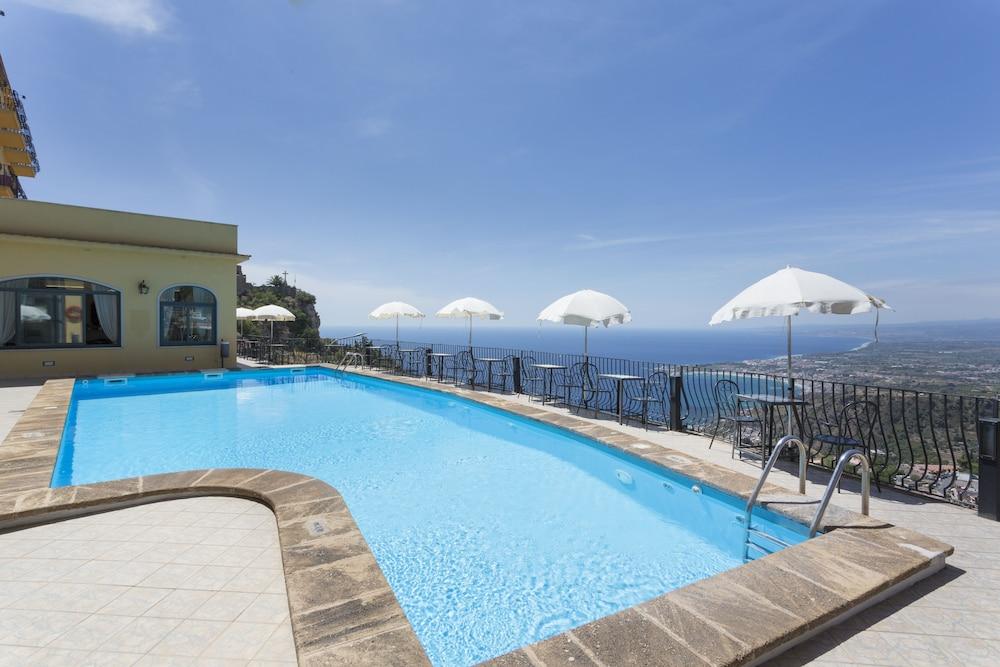 Hotel Sole Castello Taormina Exterior foto