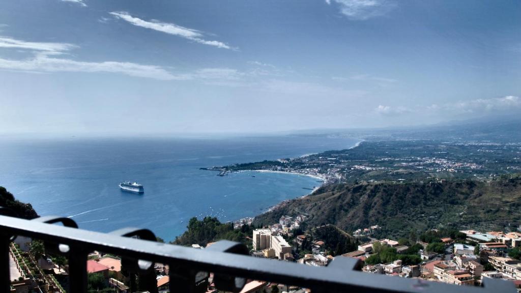 Hotel Sole Castello Taormina Exterior foto