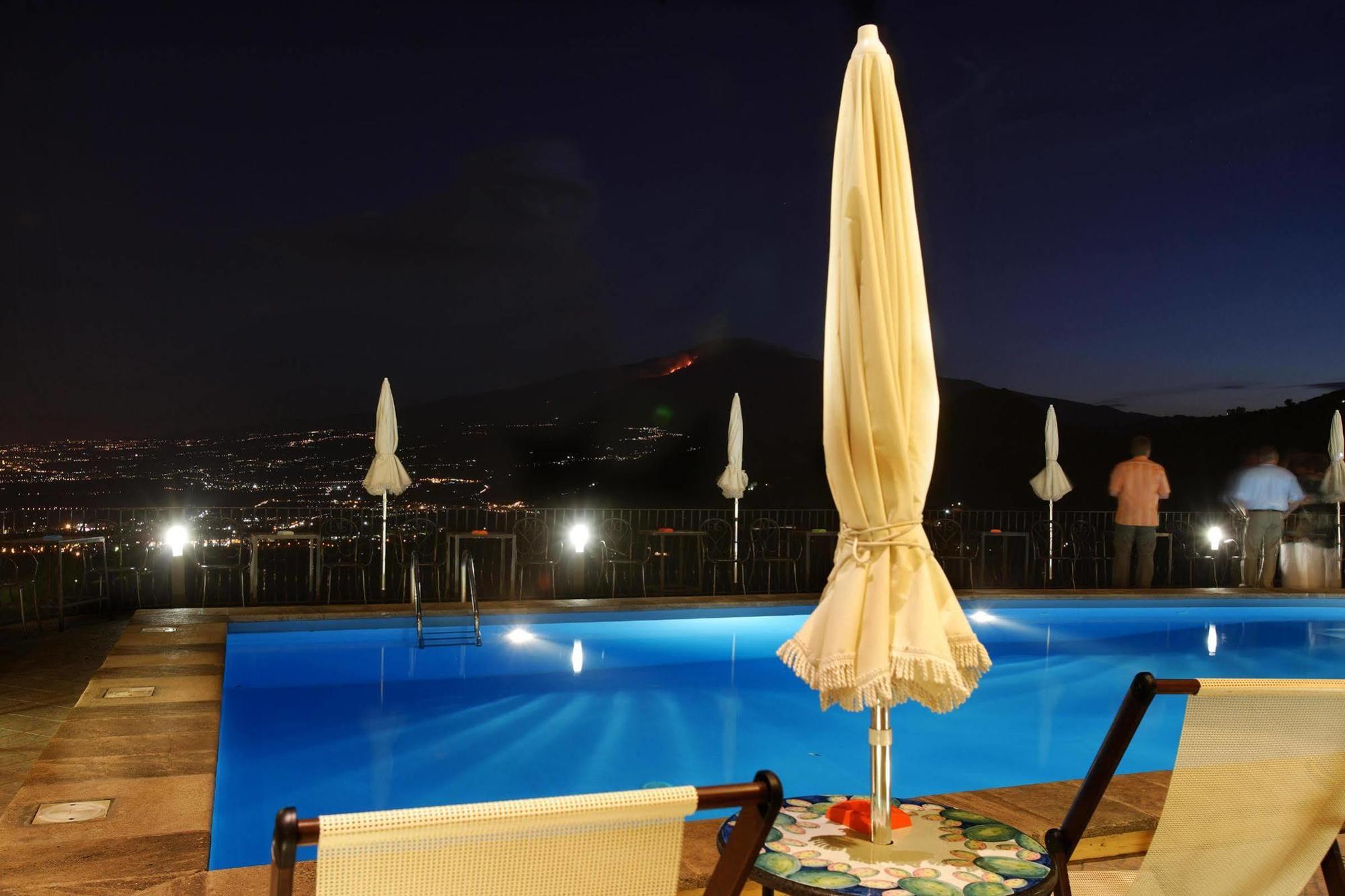 Hotel Sole Castello Taormina Exterior foto