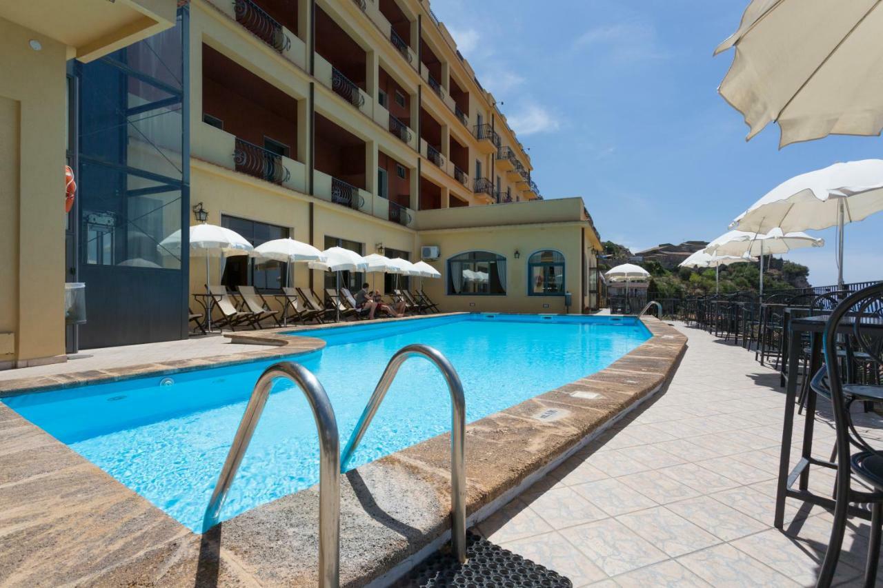 Hotel Sole Castello Taormina Exterior foto